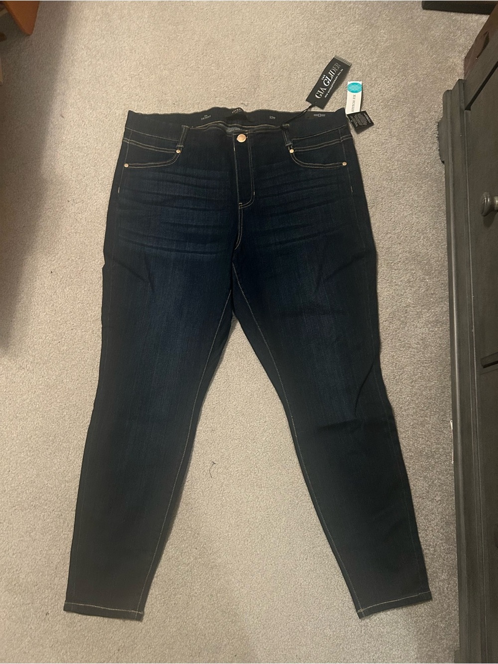 Mid-Rise Dark Blue Women’s Stretch Jeans
